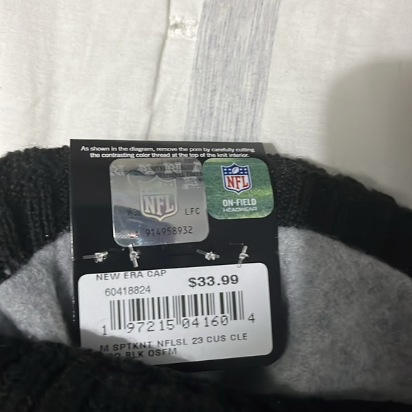 NWT New Era Cleveland Browns Beanie - Picture 2 of 3